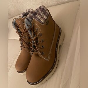 Brown Kombat boots